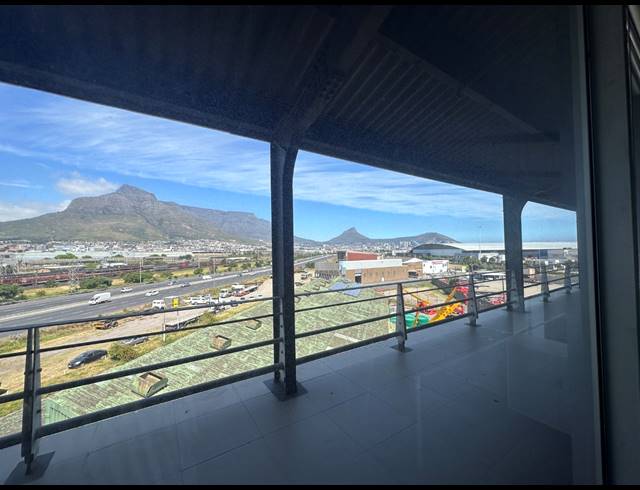 920M² OFFICE TO LET IN PAARDEN EILAND